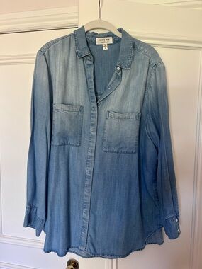 Cloth & Stone Light Wash Denim Button-Up Shirt
